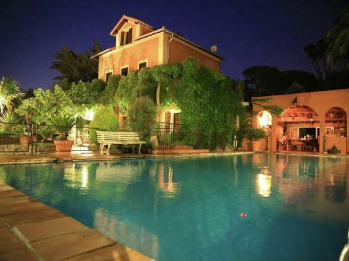 Sprawling Mansion In Frejus With Swimming Pool