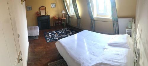Bed & Breakfast Chateau De Grosfy