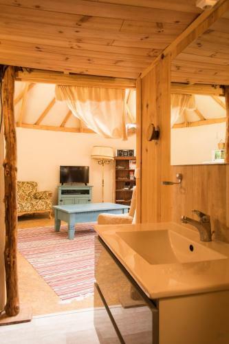 Hostal Yourte Contemporaine