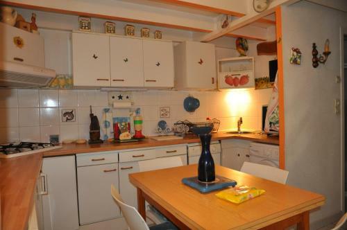 Agr�able Petite Maison Avec Jardin - 1201