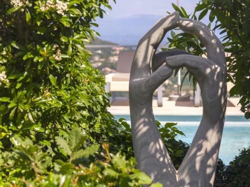 Luxurious Villa In Frejus With Private Swimming Pool
