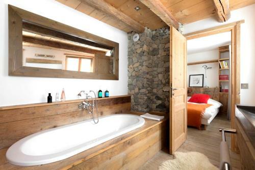 Chalet Route De Mottaret