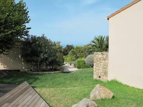 Holiday Home R�sidence San Antoine (iru140)