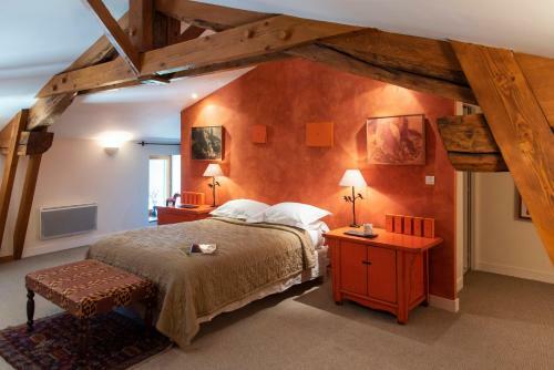 Les Deux Abbesses En Vert | La Grande Maison B&B