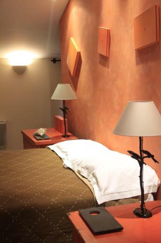 Les Deux Abbesses En Vert | La Grande Maison B&B