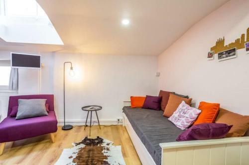 Apartamentos Charming Little Next In Vieux-lyon By Guestready