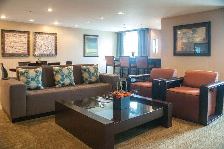 Gold Coast Hotel & Casino