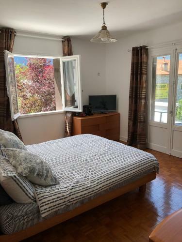 Bed & Breakfast La Maison Blanche Chambres D?h�tes - B & B Quillan
