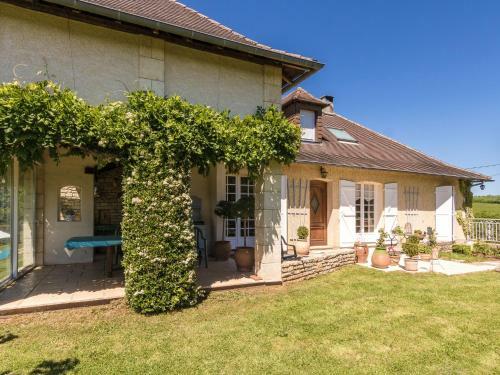 Cozy Villa In Saint-bonnet-la-riviere With Swimming Pool