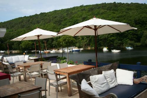 Hostal Merlin Les Pieds Dans L'eau
