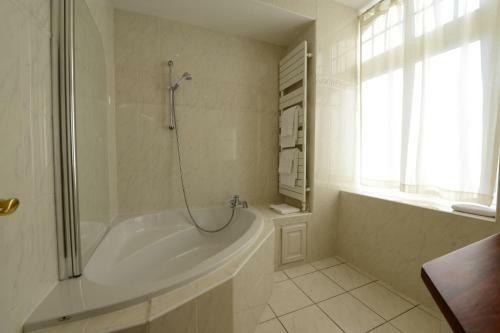 Hotel De L'europe A�roport