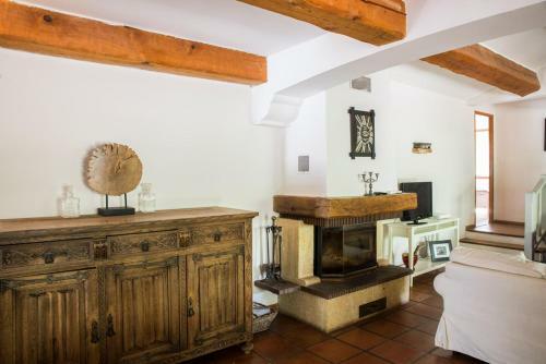 Tavernes Villa Sleeps 8 Pool Wifi