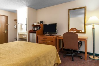 Hotel Quality Inn & Suites