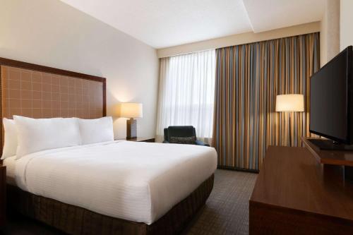 Hotel Admiral Inn & Suites