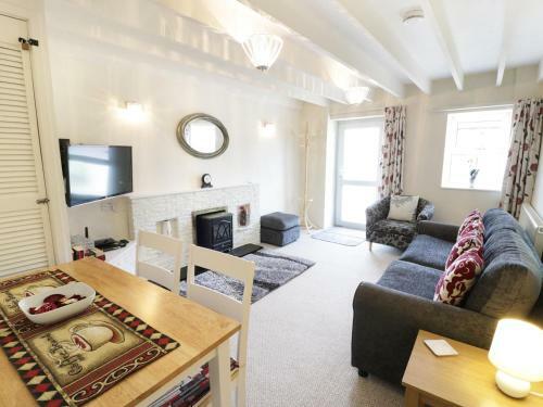 Bwlch Yr Awel Cottage, Garndolbenmaen