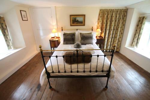 Syms Cottage, Cutcombe