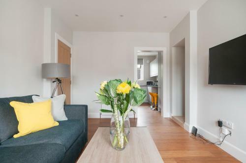Dalkeith Three Bed Two Bath Apartment