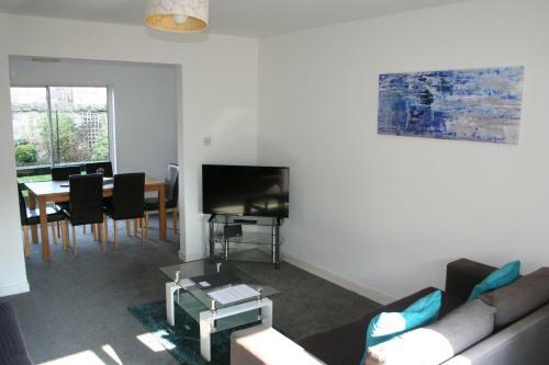 Hostal Dalkeith Five Bedroom House