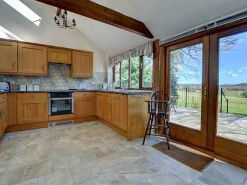 Unique Holiday Home In Hartfield Kent With Fireplace