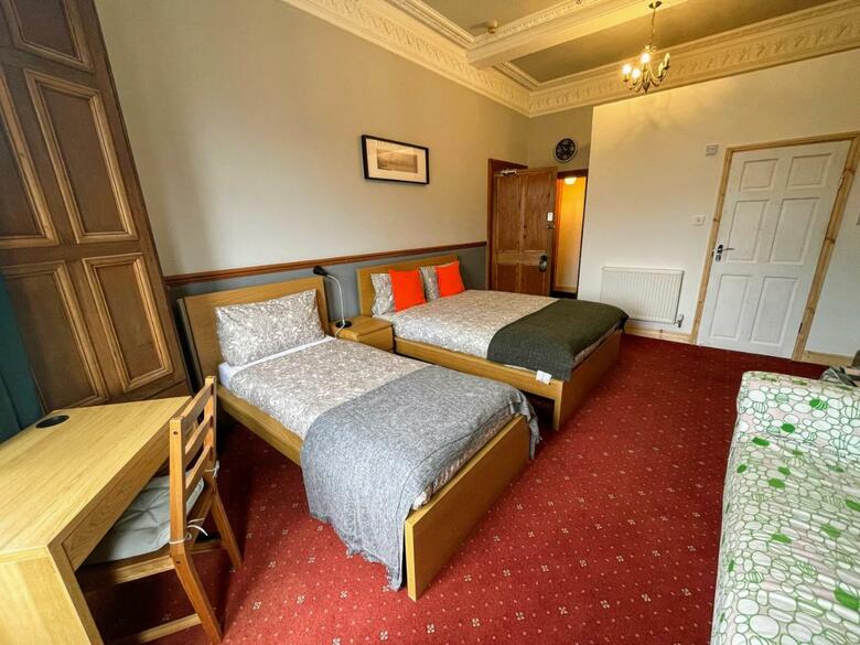 Hostal Airdenair Guest House