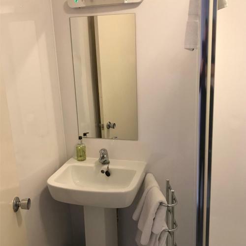 Hostal Dorstan Guest House