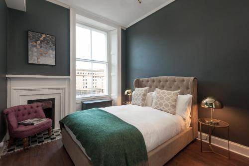 1 Bedroom Apartment In The West End Sleeps 4