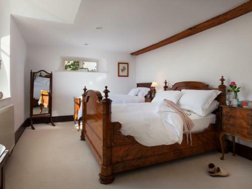 Holiday Home Hutchinghayes Farmhouse
