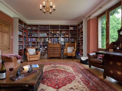 Holiday Home Hutchinghayes Farmhouse