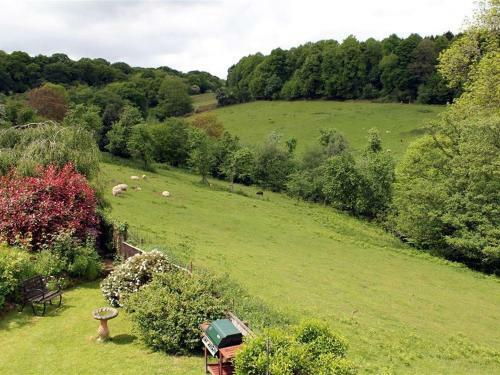 Rose Tree Cottage, Westbury On Severn