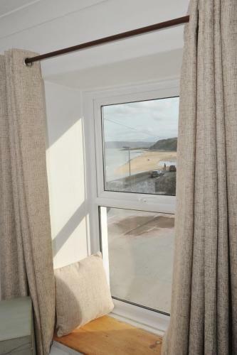 Bed & Breakfast Sea View Guest House