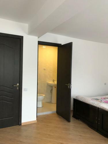 Hostal Zviad Guest House