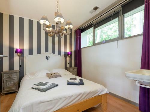 Holiday Home La Cascade Longfaye
