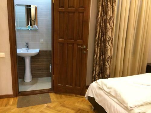 Albergue Check Inn Hotel