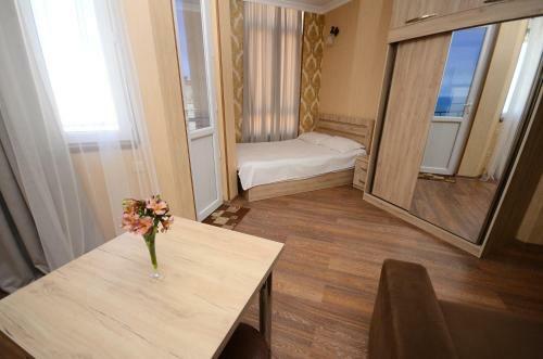 Apartment With Sea View On 22 Floor