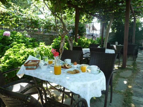 Hostal Arhontiko Prepala