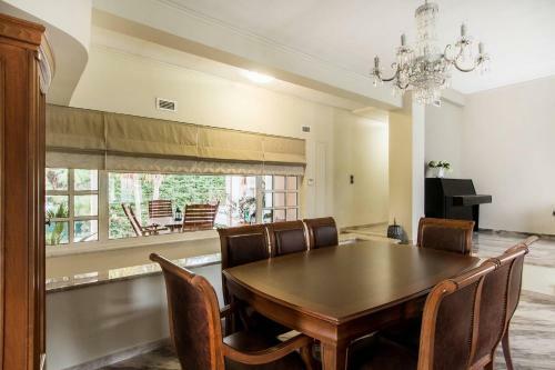 Villa Bellezza With A Large Yard And Bbq.