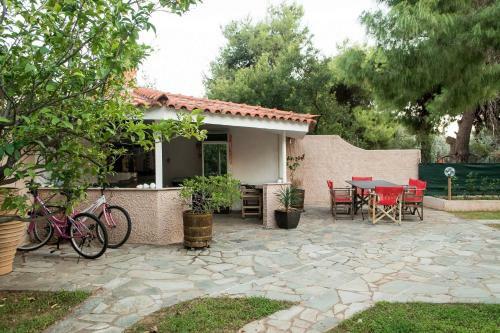 Villa Bellezza With A Large Yard And Bbq.