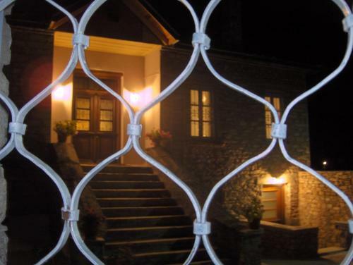 Hostal Nives