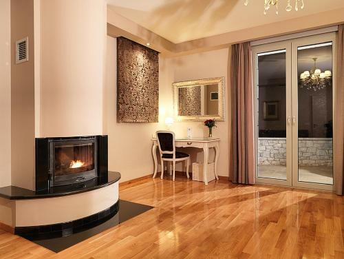 Hondos Classic Hotel & Spa
