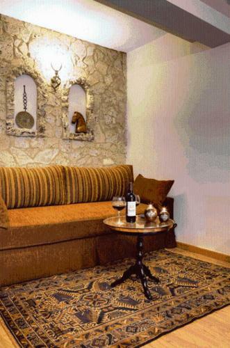 Hostal Guesthouse Niaousta