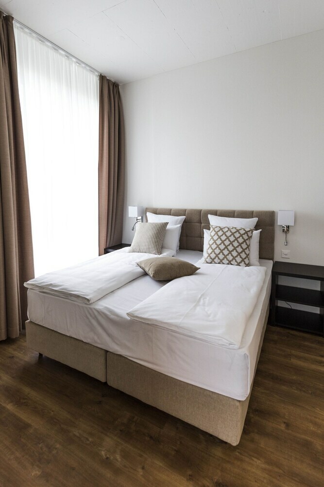 Hotel Swiss Star