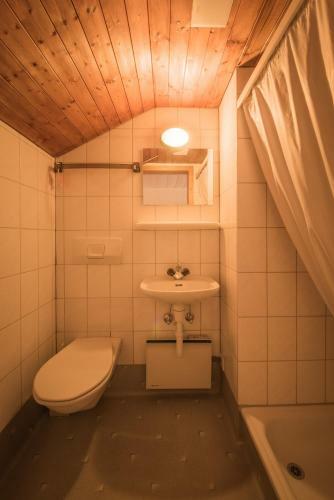 Albergue Gasthof Sch�negg B&B