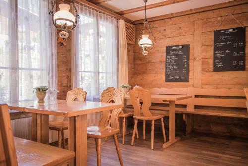 Albergue Gasthof Sch�negg B&B