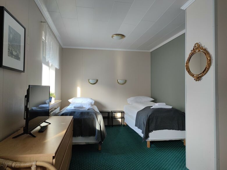 Hostal Mikligardur Guesthouse