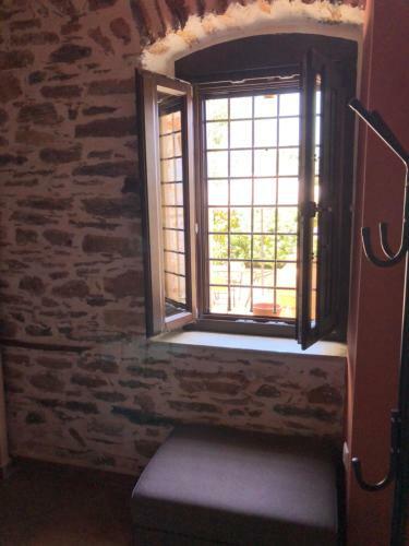 Hostal Thalia Traditional Guest House