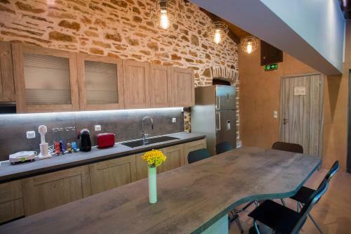 Hostal Thalia Traditional Guest House