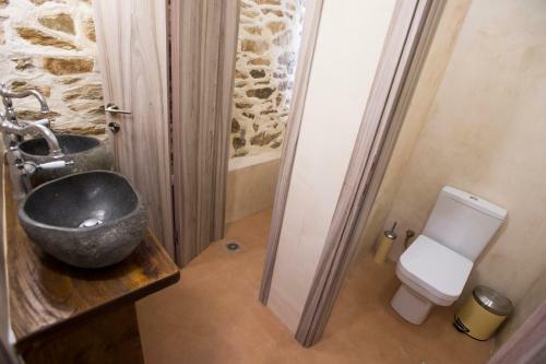 Hostal Thalia Traditional Guest House