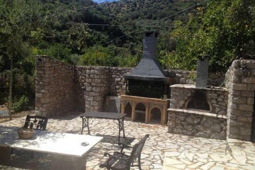 Villa Leonidio Stone House