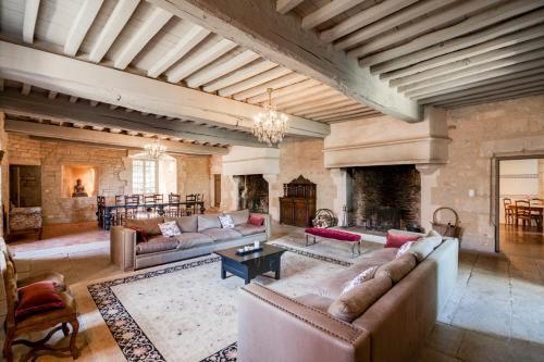Agroturismo Chatel-gerard Chateau Sleeps 20 Pool Wifi