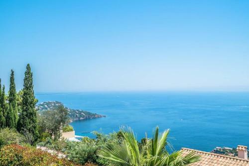Espero-pax Villa Sleeps 8 Air Con Wifi